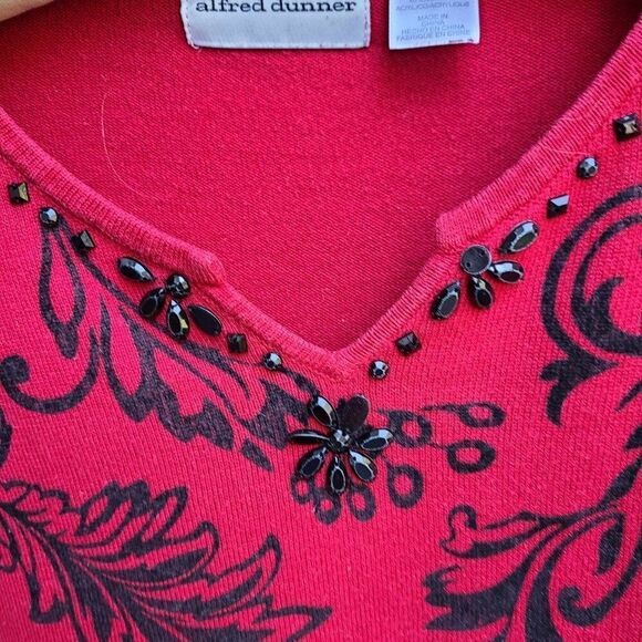 Alfred Dunner Red Black Beaded Sweater Size Large - Picture 5 of 12